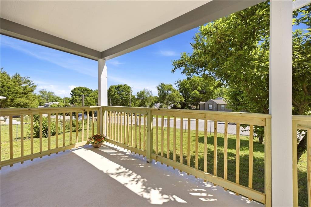 1306 Gibbs Road Kansas City, KS 66103 - Photo 7 of 40