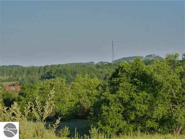 4950 South Schomberg Road Cedar, MI 49621 - Photo 6 of 35 1748123-5.JPG