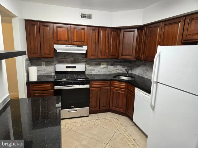 $1,800 | 2 Sandra Road, Voorhees, NJ 08043