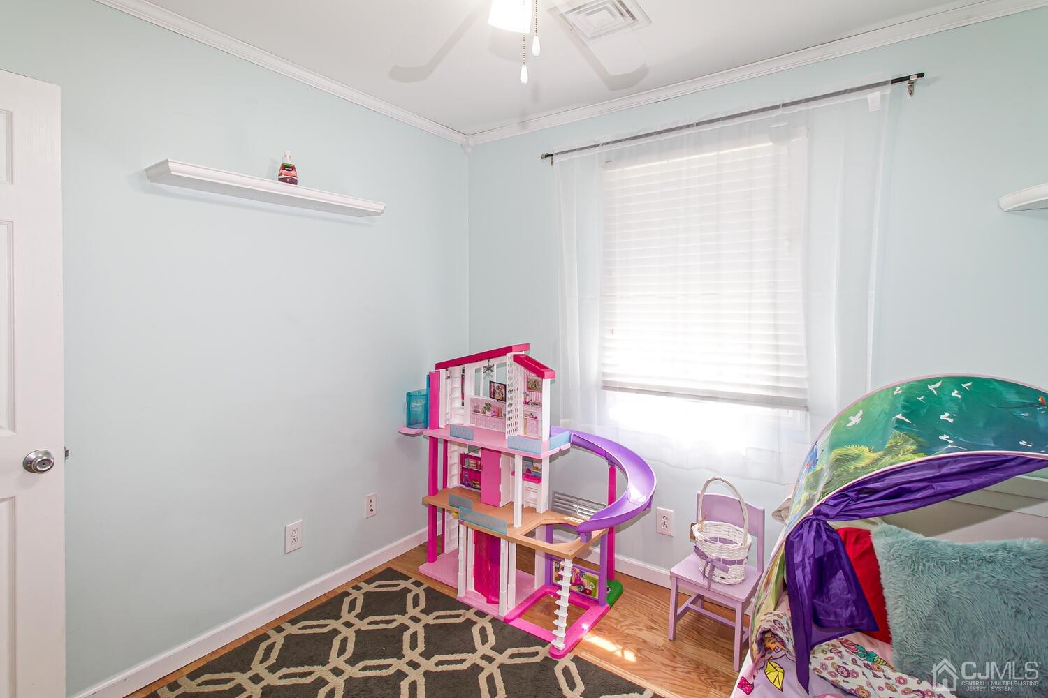 29 Ashley Road Edison, NJ 08817 - Photo 22 of 30 a view of an entryway with wooden floor