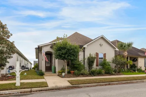 $245,000 | 116 Laurel Grove Boulevard, Youngsville, LA 70592