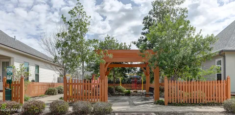 $239,000 | 116 Laurel Grove Boulevard, Youngsville, LA 70592