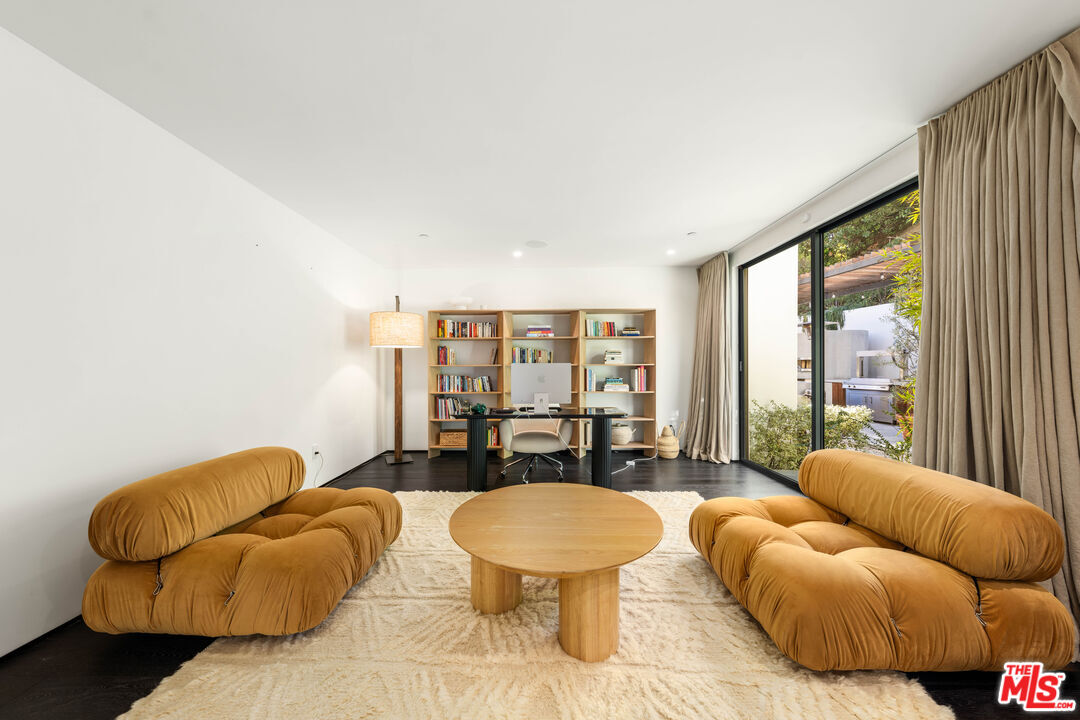 1731 Rising Glen Road Los Angeles, CA 90069 - Photo 22 of 28