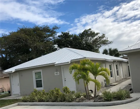 $1,350 | 955 18th Place, Unit A, Vero Beach, FL 32960
