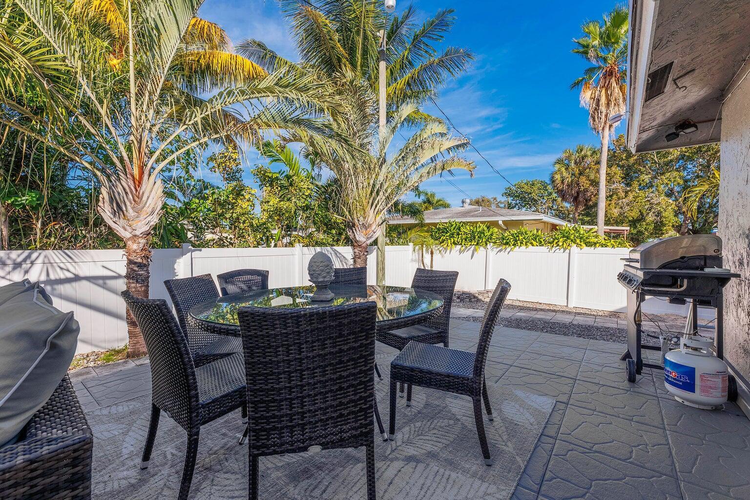 2935 Lake Worth Road Palm Springs, FL 33461 - Photo 20 of 22 backyard view