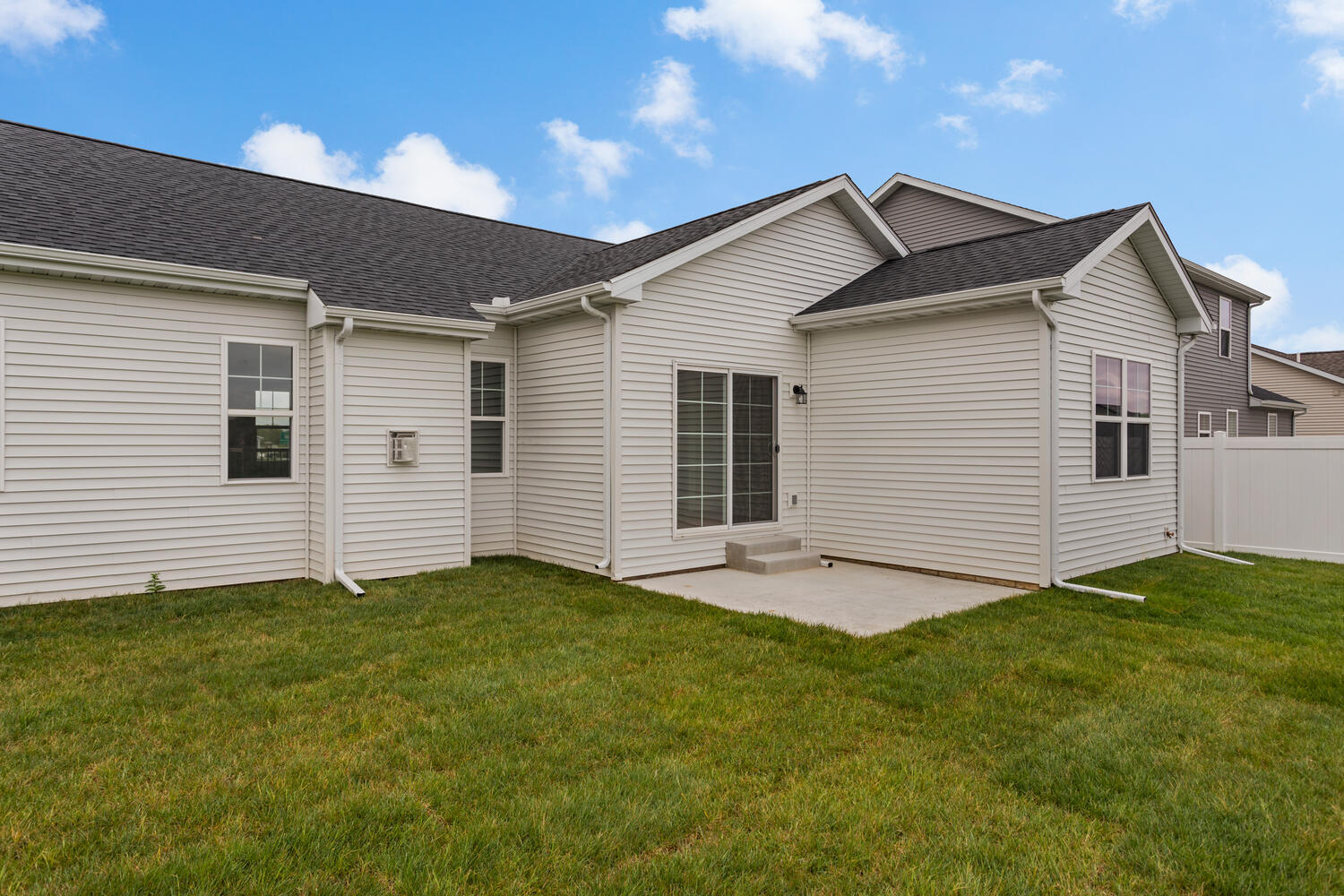 2 Prairie Trail Monticello, IL 61856 - Photo 5 of 28 Gallery Image 5