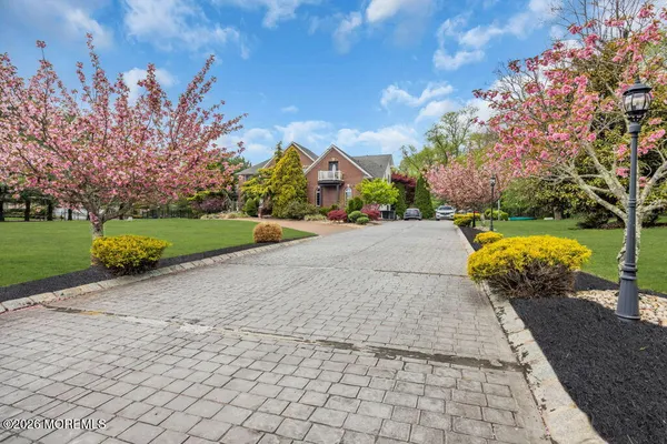 $1,695,000 | 176 Oakland Mills Road, Manalapan, NJ 07726