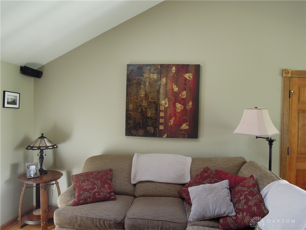 241 East Social Row Road Dayton, OH 45458 - Photo 18 of 38 Gallery Image 18