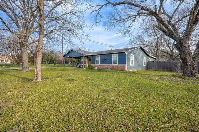 $249,900 | 200 Greenbriar Drive, Robinson, TX 76706