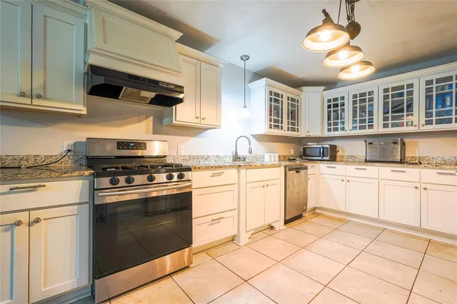 $249,900 | 200 Greenbriar Drive, Robinson, TX 76706