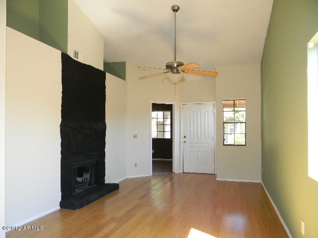 170 East Guadalupe Road, Unit 52 Gilbert, AZ 85234 - Photo 3 of 13 023-328012 Great Room 2