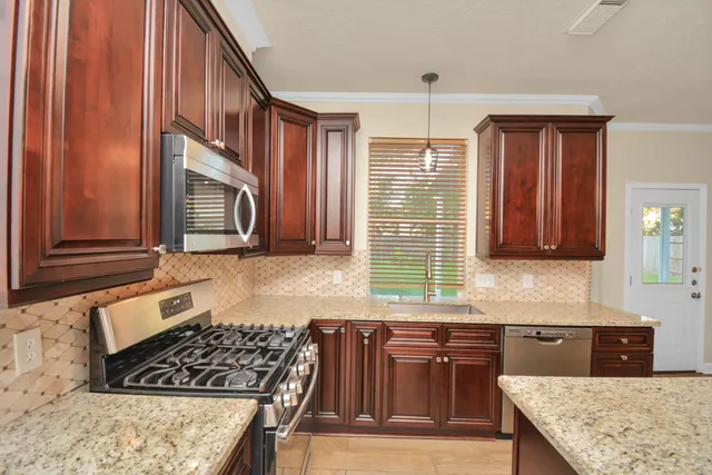 $2,850 | 20210 Black Canyon Drive, Katy, TX 77450