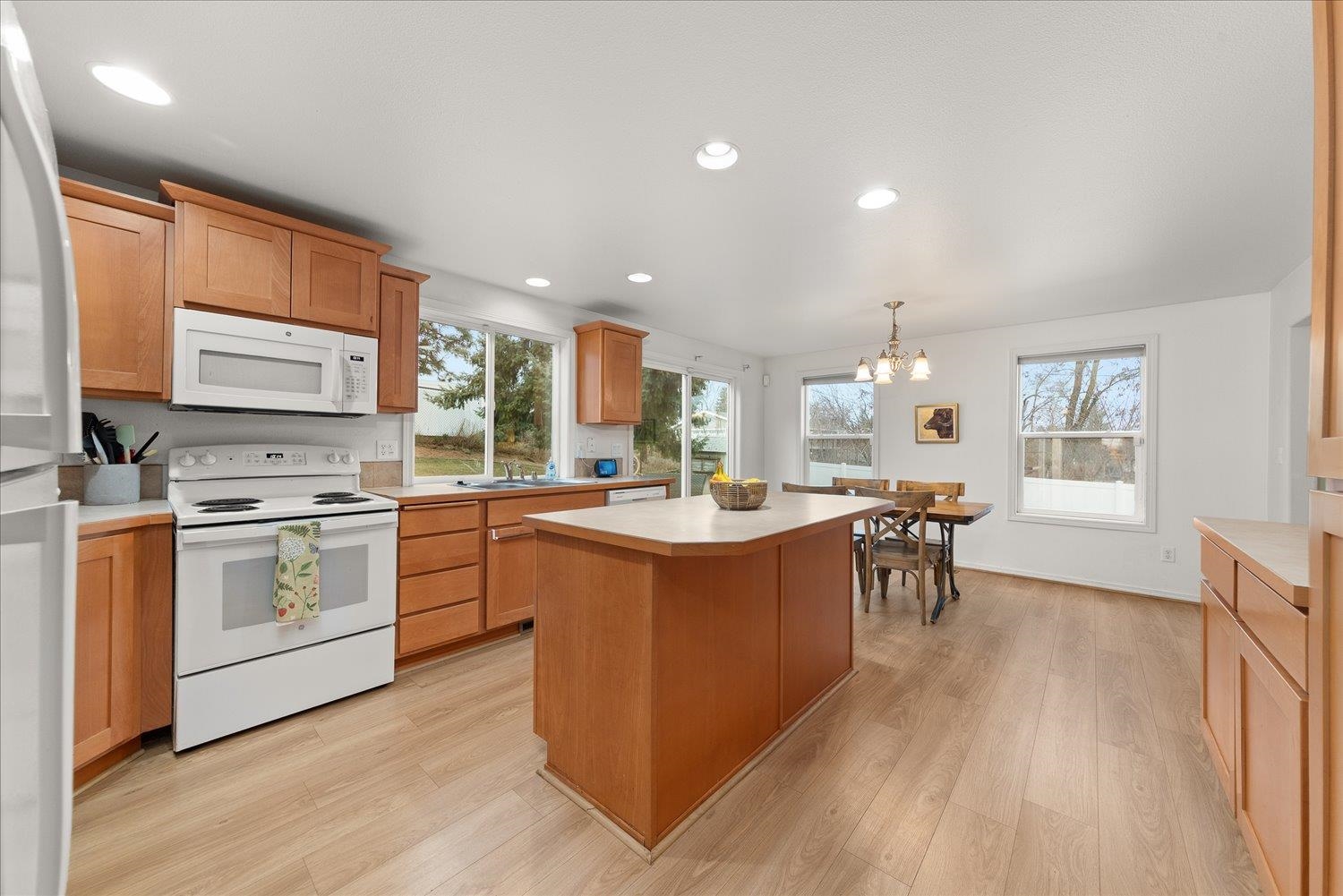 1626 5th Street Cheney, WA 99004 - Photo 7 of 29