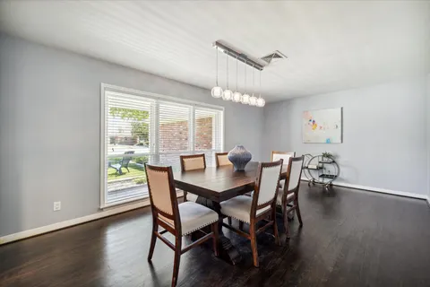 $545,000 | 2910 Freshmeadows Drive, Houston, TX 77063