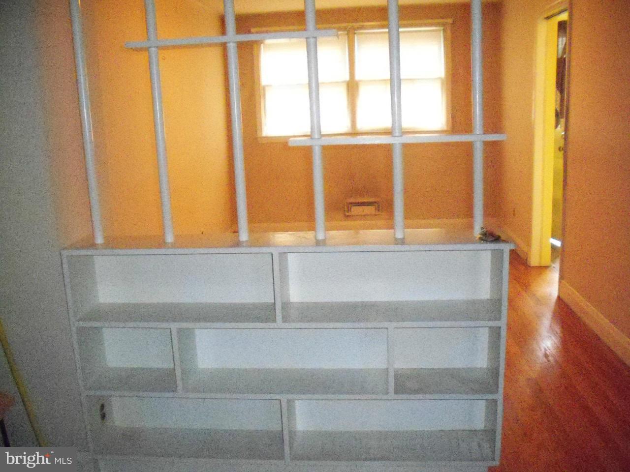 1230 Newfield Road Baltimore, MD 21207 - Photo 4 of 21 Living Room