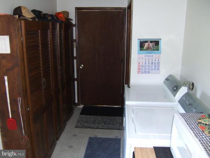 3626 Millers Station Road Manchester, MD 21102 - Photo 3 of 24 Laundry Room