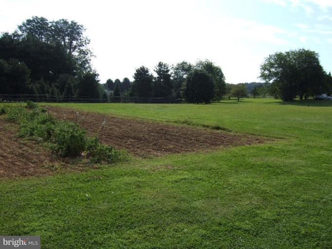 3626 Millers Station Road Manchester, MD 21102 - Photo 21 of 24 Garden