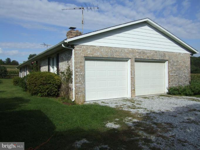 3626 Millers Station Road Manchester, MD 21102 - Photo 22 of 24 Garage
