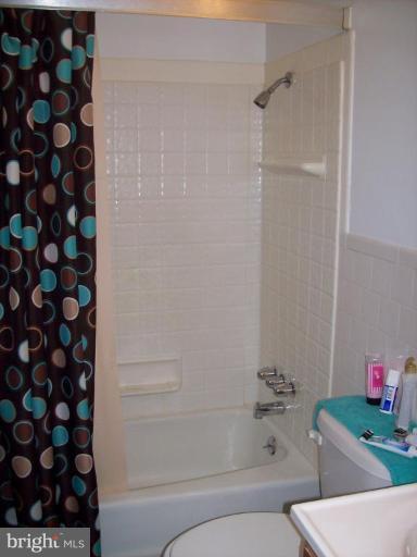 3626 Millers Station Road Manchester, MD 21102 - Photo 6 of 24 Hall Bath