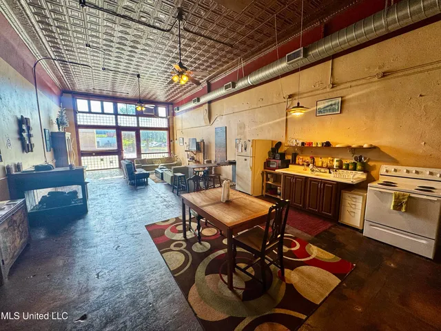 $130,000 | 309 Issaquena Avenue, Clarksdale, MS 38614