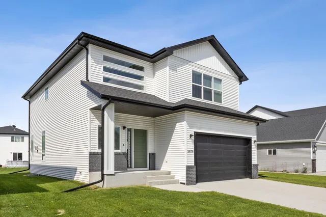 $3,350 | 5476 Lori Lane West, West Fargo, ND 58078