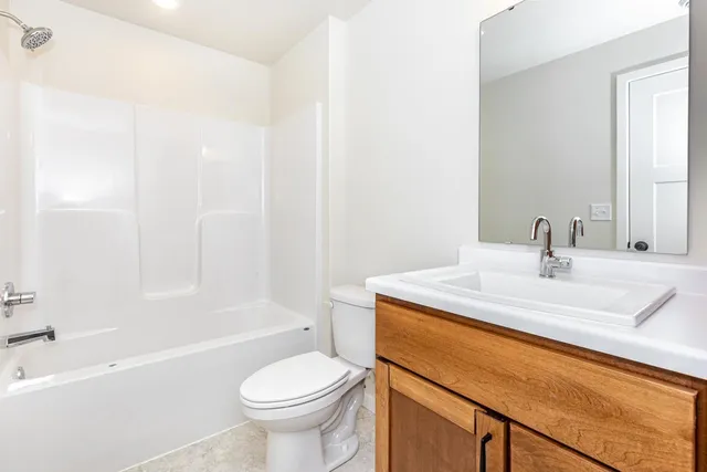 $3,350 | 5476 Lori Lane West, West Fargo, ND 58078