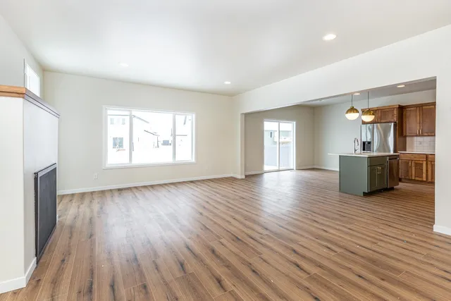 $3,350 | 5476 Lori Lane West, West Fargo, ND 58078