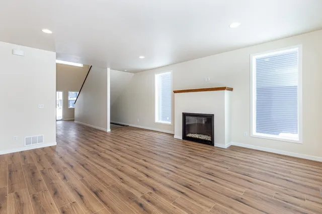 $3,350 | 5476 Lori Lane West, West Fargo, ND 58078