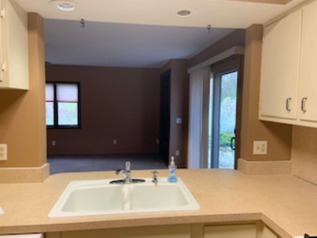 1456 West Judd Road Flint, MI 48507 - Photo 6 of 20 50038298-6.JPG