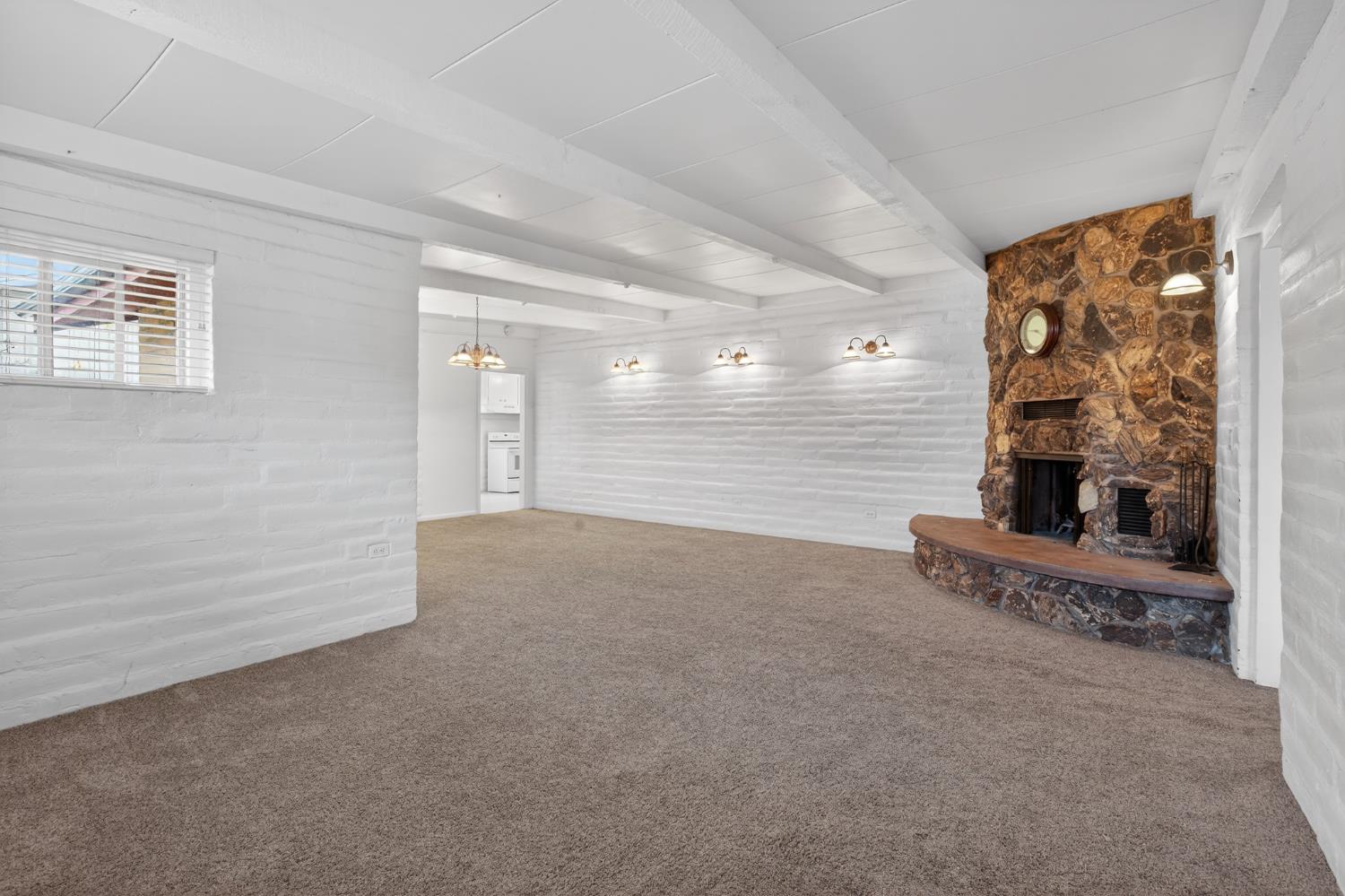 1140 West Lincoln Road Stockton, CA 95207 - Photo 10 of 45 a view of an empty room