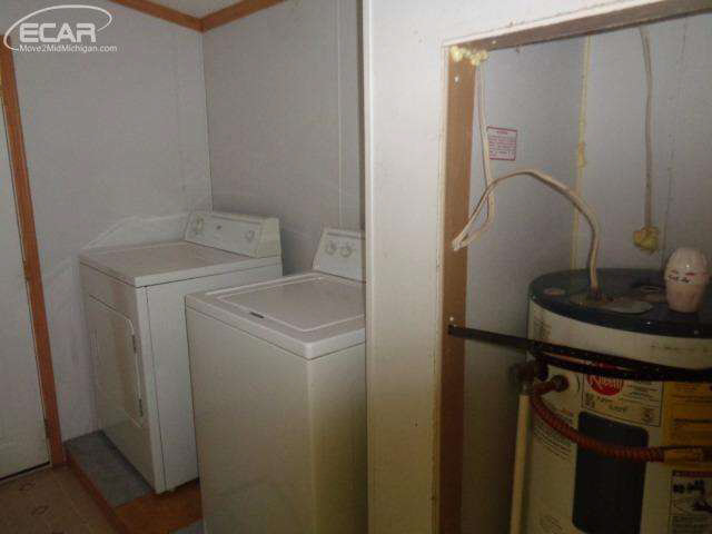 13345 E Road Montrose, MI 48457 - Photo 9 of 10 21222027-8.JPG