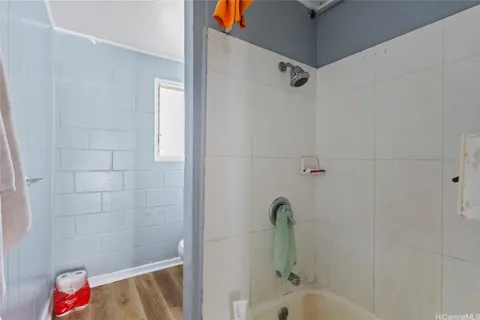 $2,300,000 | 404 Magellan Avenue, Honolulu, HI 96813