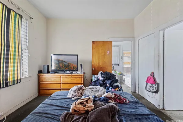 $2,300,000 | 404 Magellan Avenue, Honolulu, HI 96813