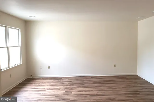 $1,300 | 119 South 3rd Street, Unit 1, Oxford, PA 19363