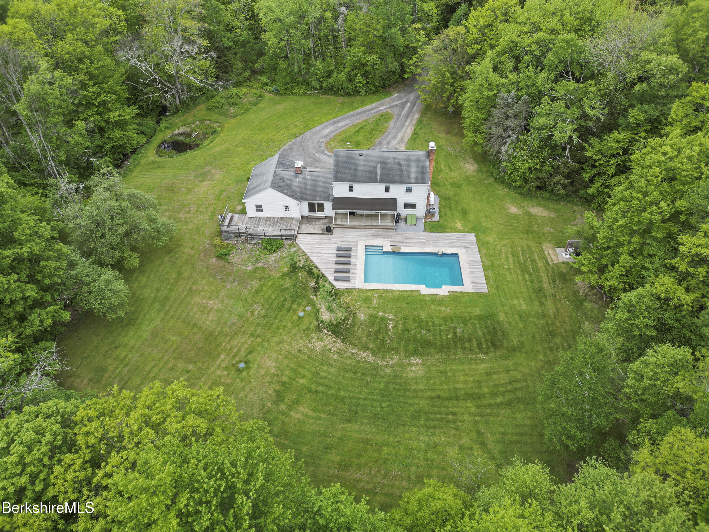 888 Hancock Road Williamstown, MA 01267 - Photo 73 of 78 910 Aerial View