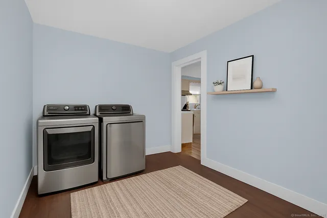 $285,000 | 11 Ivy Lane, Wolcott, CT 06716