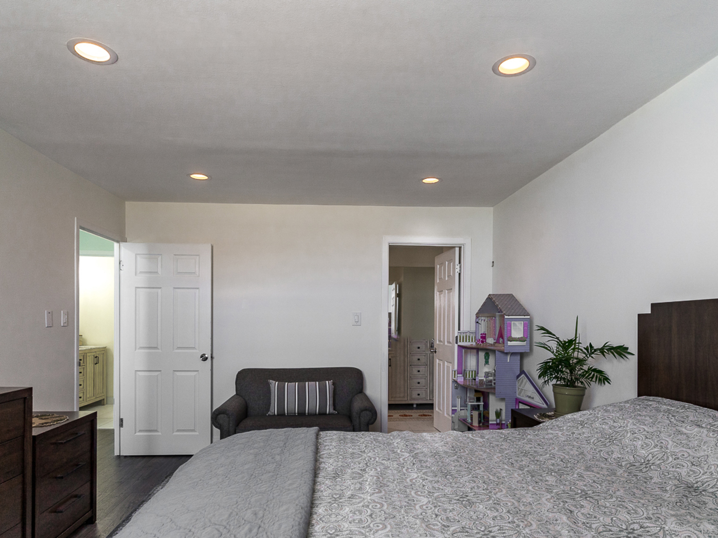 6147 North Sheridan Road, Unit 30B Chicago, IL 60660 - Photo 18 of 22
