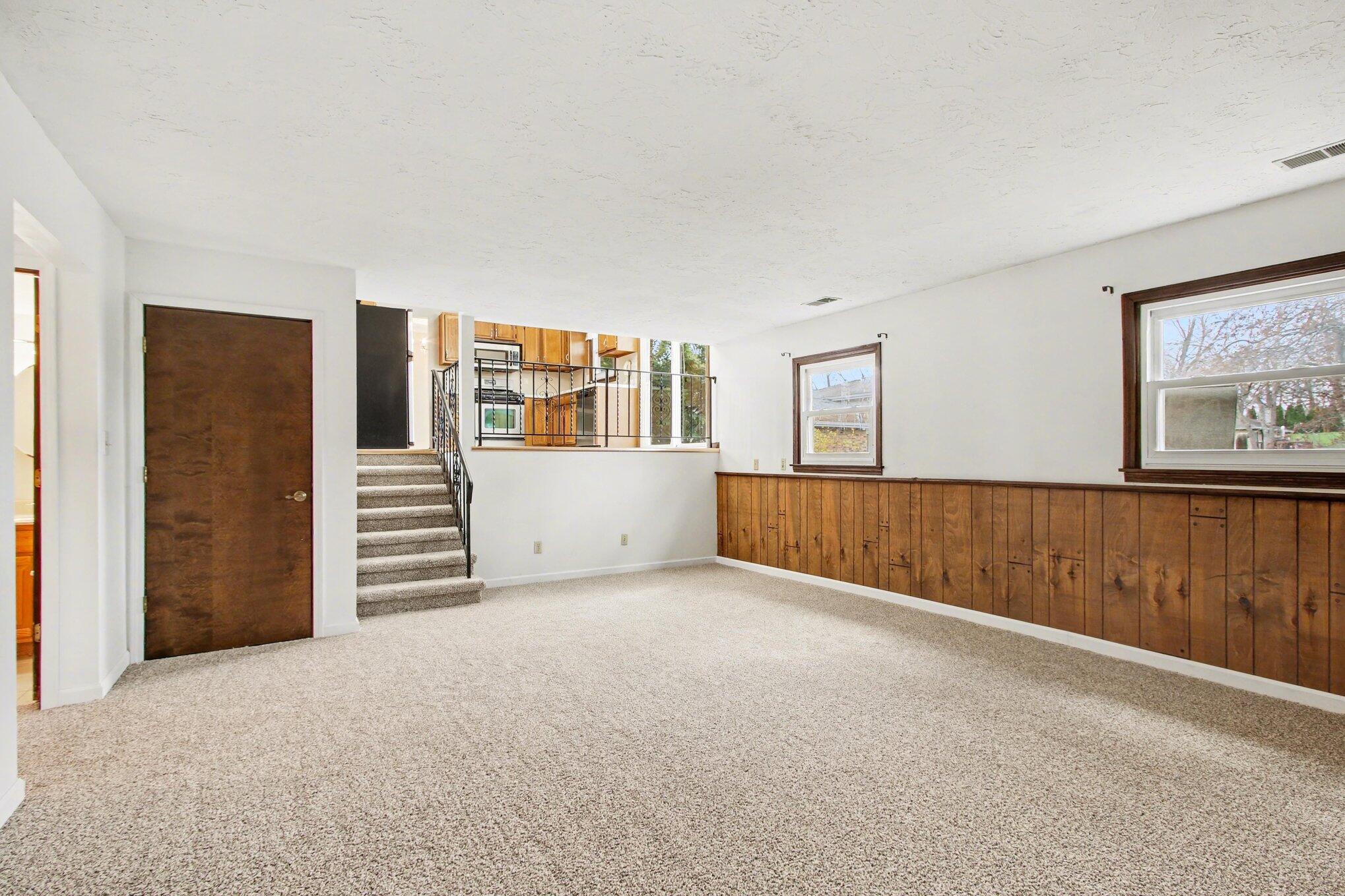 1379 Leeward Road Crown Point, IN 46307 - Photo 20 of 36 2038x1359