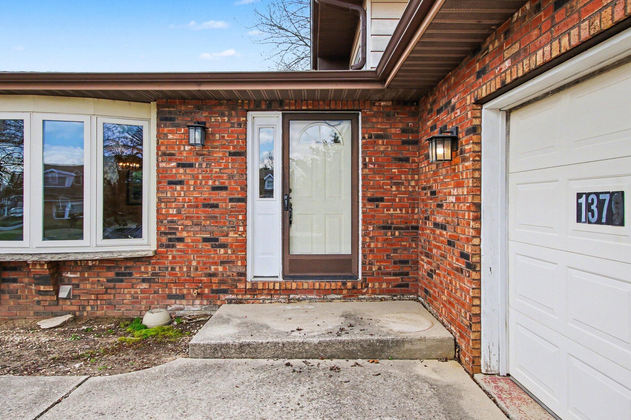 1379 Leeward Road Crown Point, IN 46307 - Photo 4 of 36 2038x1359