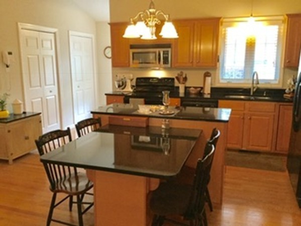 204 Russell Road, Unit K Westfield, MA 01085 - Photo 5 of 29 Gallery Image 5