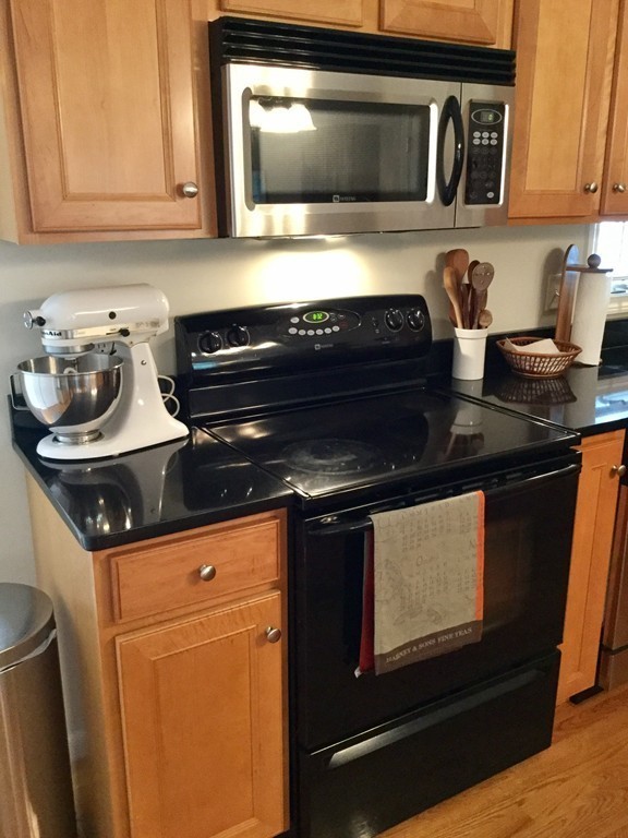 204 Russell Road, Unit K Westfield, MA 01085 - Photo 9 of 29 Gallery Image 9