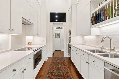 $1,200,000 | 225 Girod Street, Unit 202, New Orleans, LA 70130
