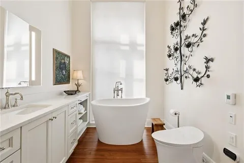 $1,200,000 | 225 Girod Street, Unit 202, New Orleans, LA 70130