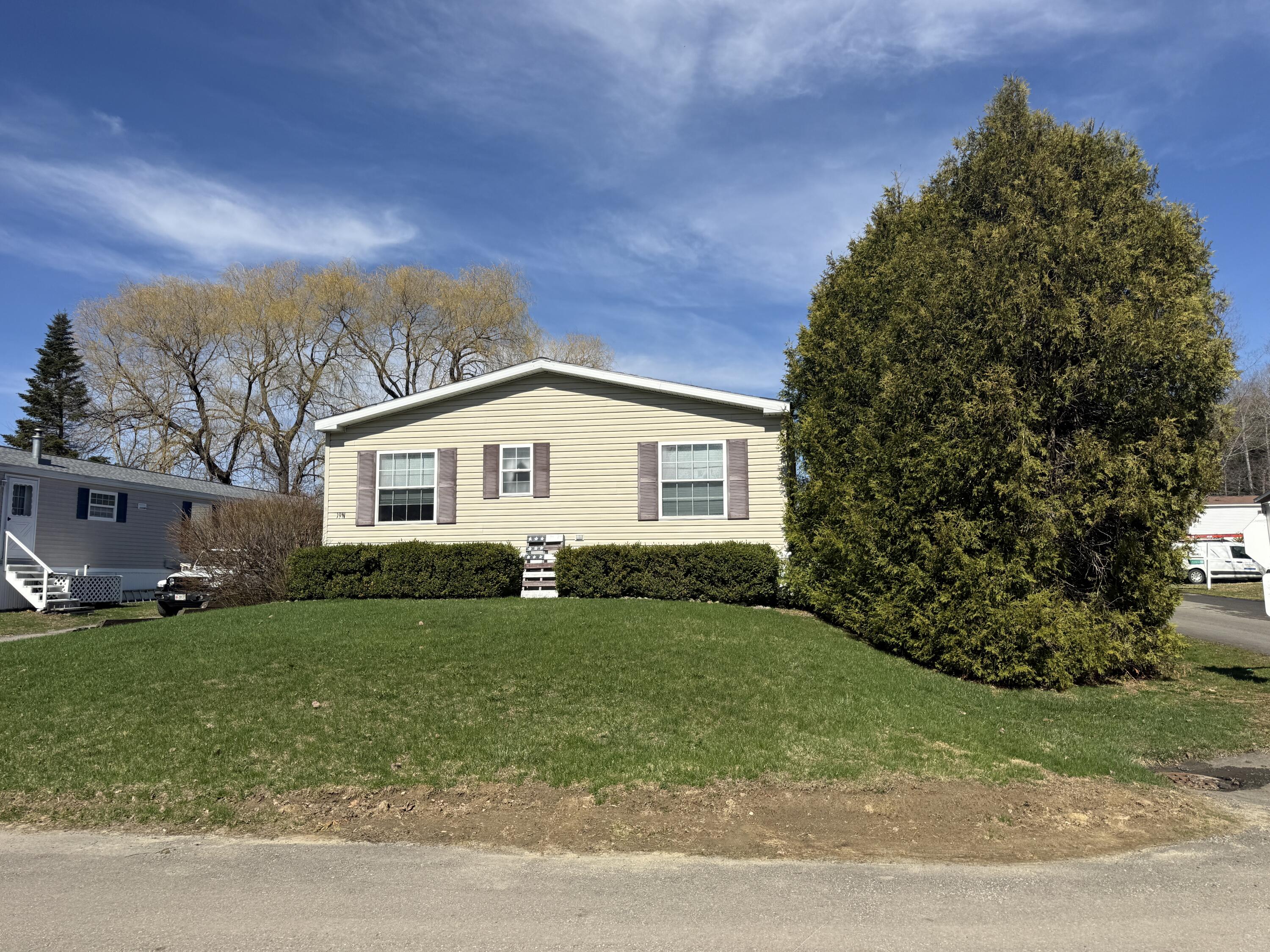 19 N Street Bangor, ME 04401 - Photo 2 of 49 IMG_9320