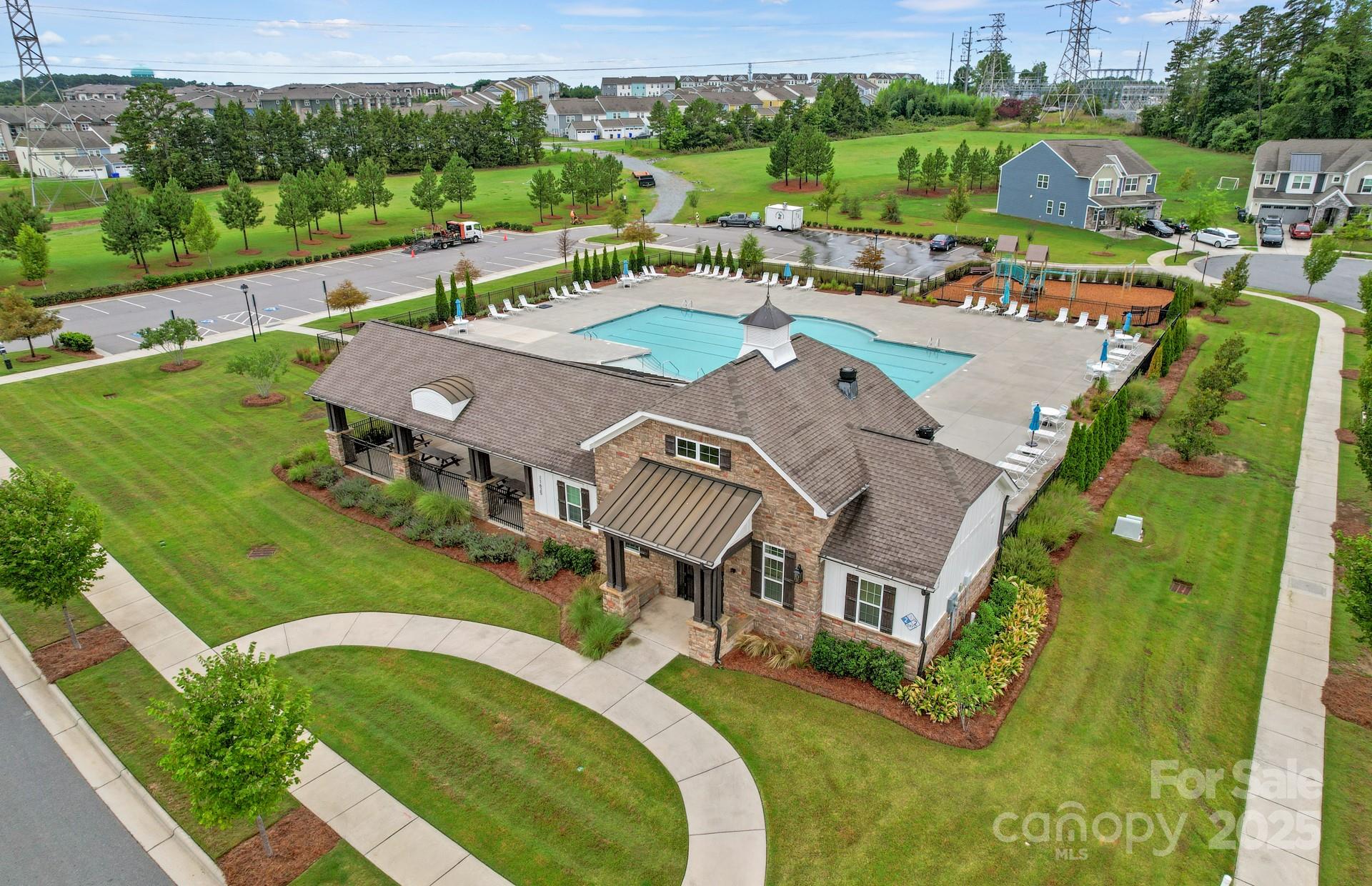 13737 Roderick Drive, Unit 186 Huntersville, NC 28078 - Photo 4 of 44 Gallery Image 4