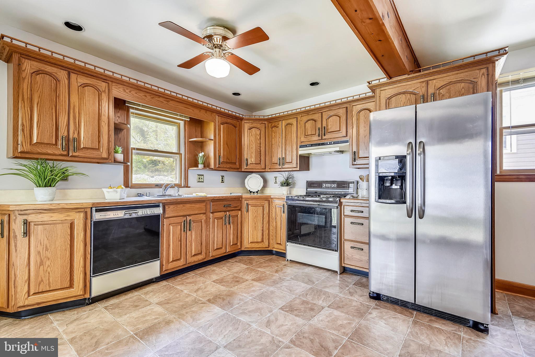 8705 School Road Baltimore, MD 21234 - Photo 11 of 56 Very bright spacious kitchen
