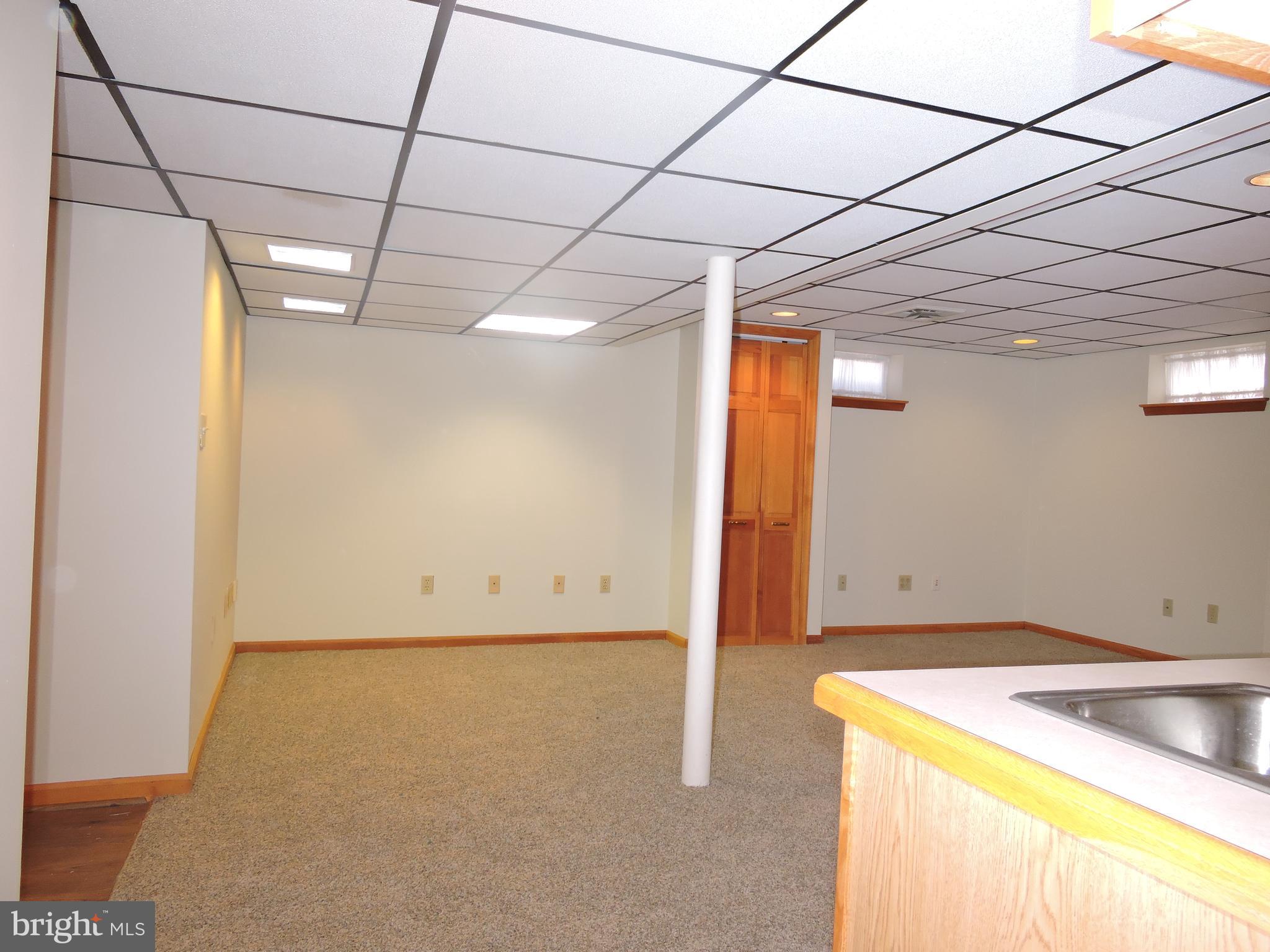 8705 School Road Baltimore, MD 21234 - Photo 34 of 56 Family room