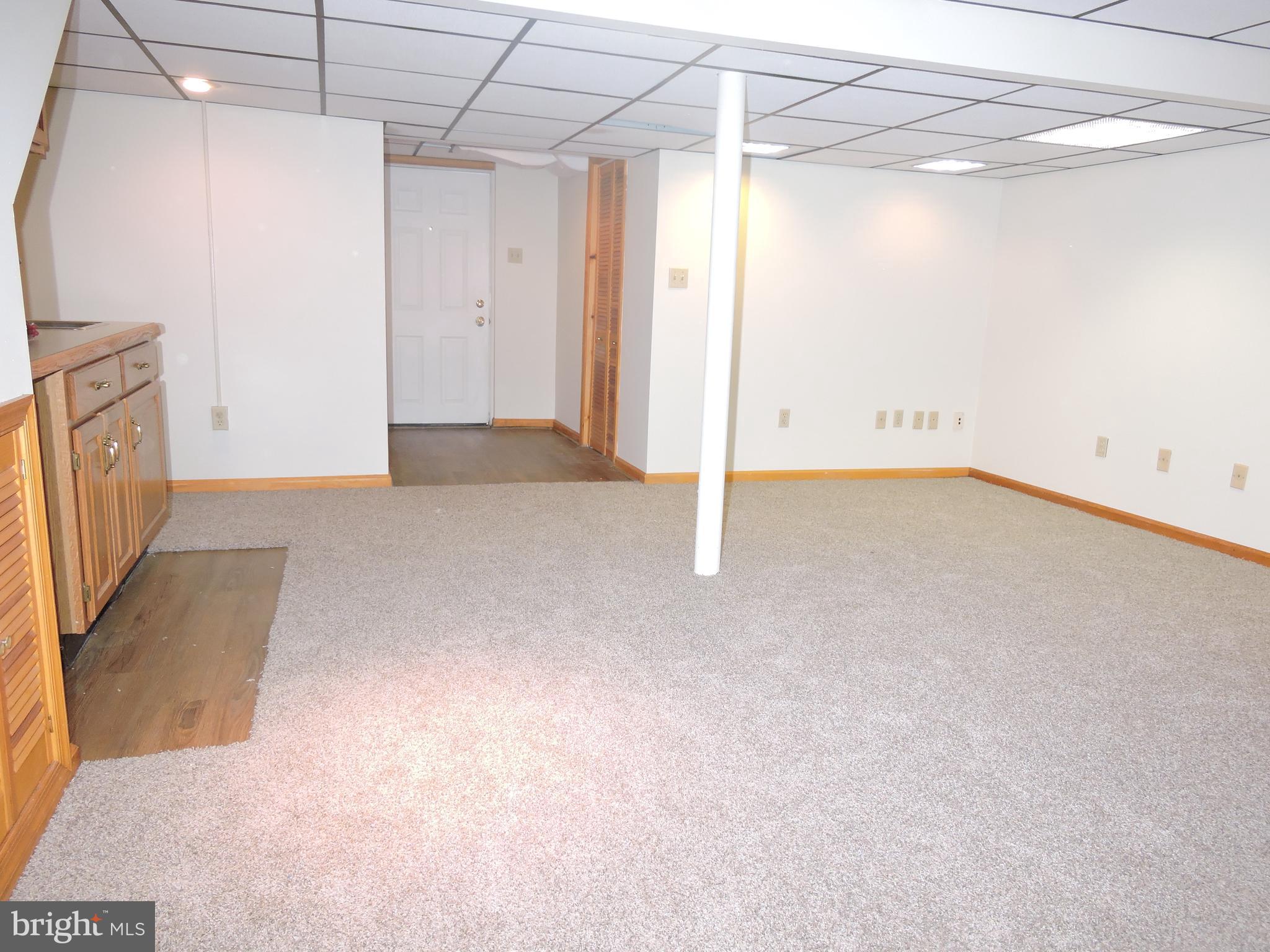 8705 School Road Baltimore, MD 21234 - Photo 36 of 56 Family room