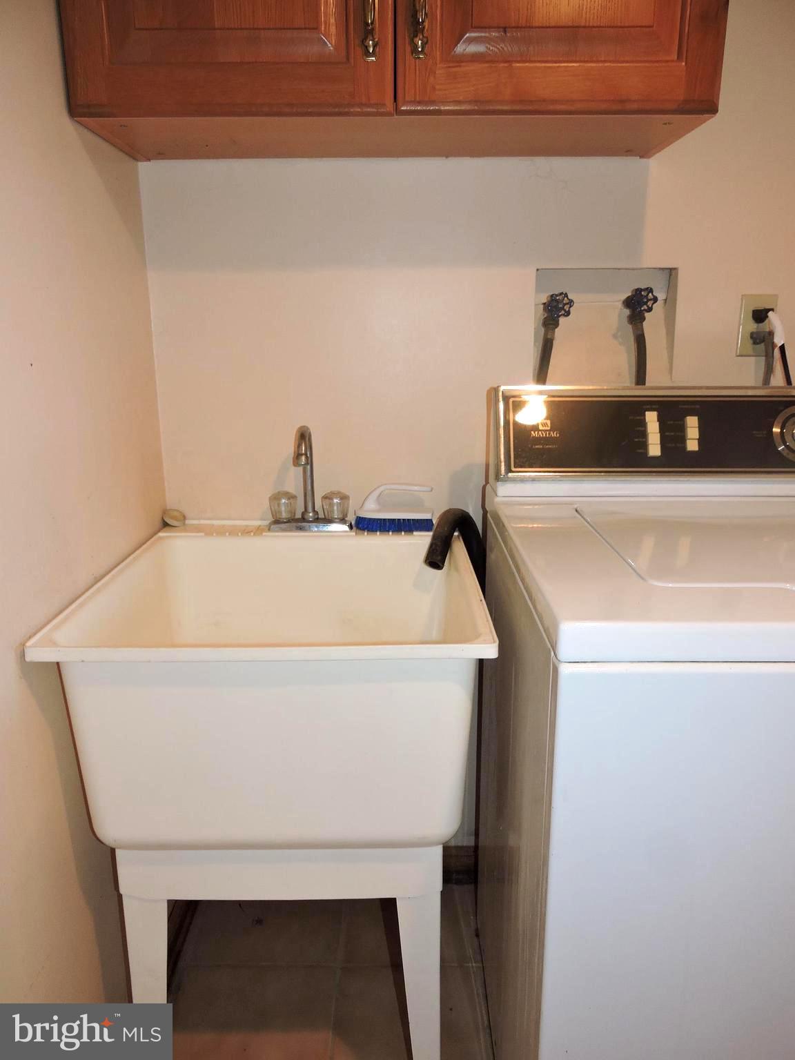 8705 School Road Baltimore, MD 21234 - Photo 45 of 56 laundry tub