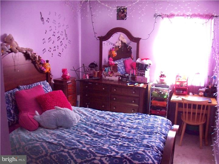3286 Tara Road Philadelphia, PA 19154 - Photo 7 of 9 Bedroom 2